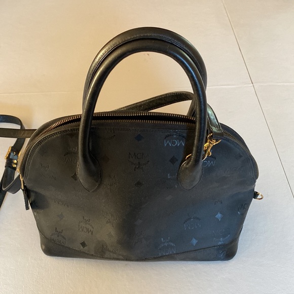 MCM Curved Tote Bag - Picture 5 of 8